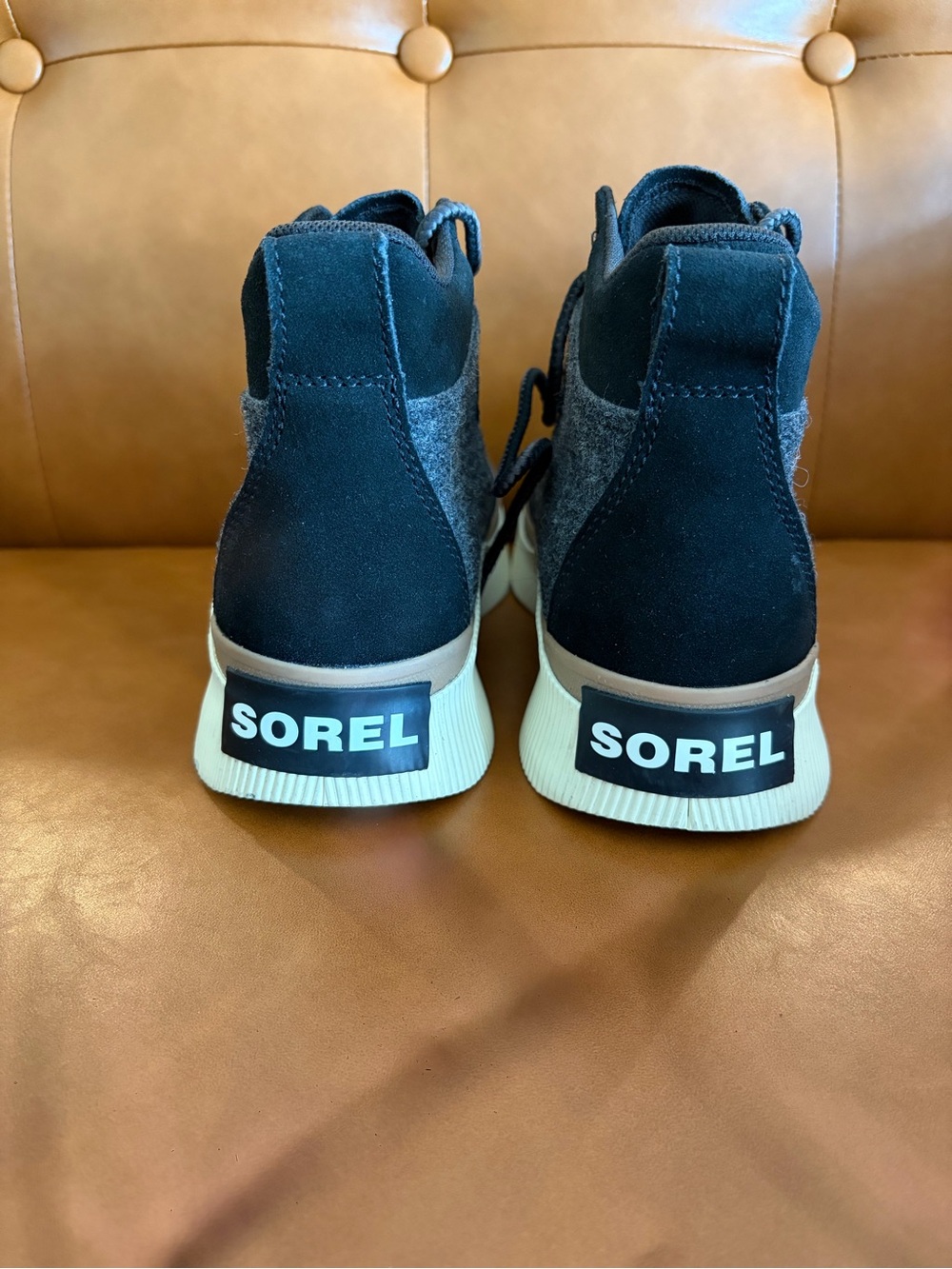 Brand NWOT Sorel Out N’ About IV Waterproof Boots Women’s Size 6 Black And Chalk - Picture 4 of 6